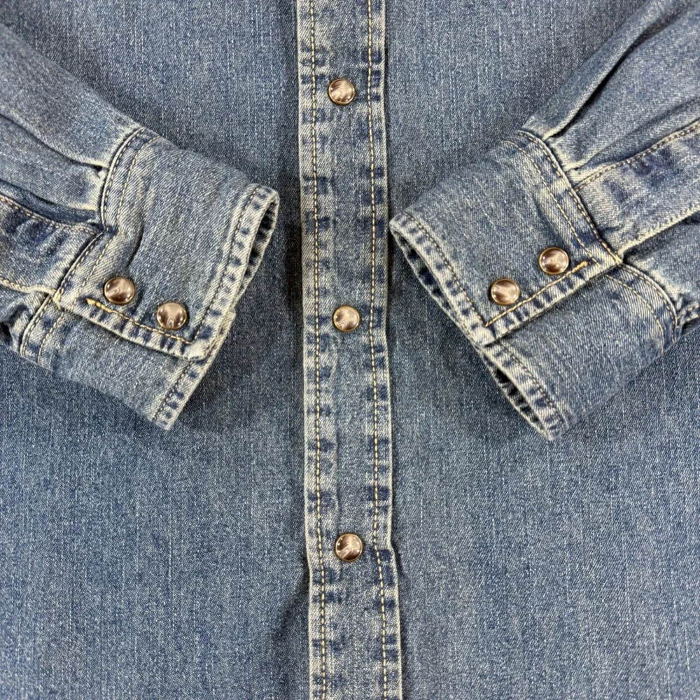 VIntage Levis Mens Western Denim Shirt XL Medium Wash Pearl Snap Long Sleeve